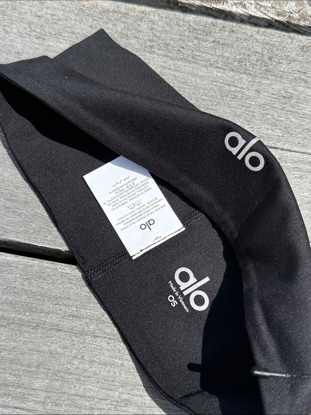 ALO Yoga Performance Conquer Headband Black NWT 🖤 - Picture 3 of 5